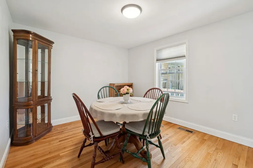 112 Winterwood Drive Londonderry NH 03053