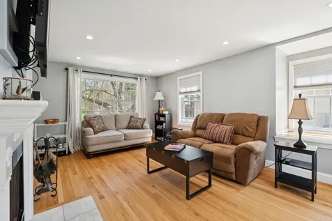 112 Winterwood Drive Londonderry NH 03053