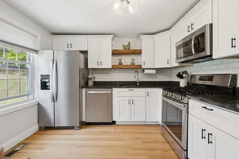 112 Winterwood Drive Londonderry NH 03053