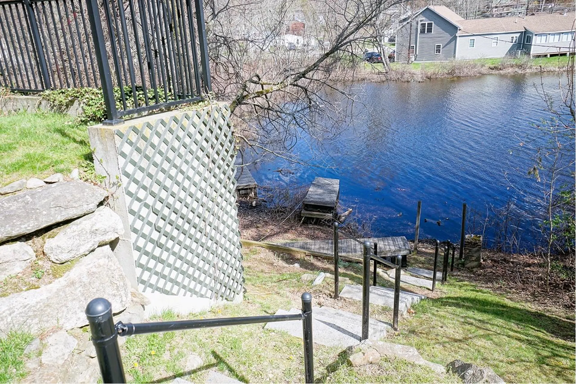 19 Waterfront Way Salem NH 03079