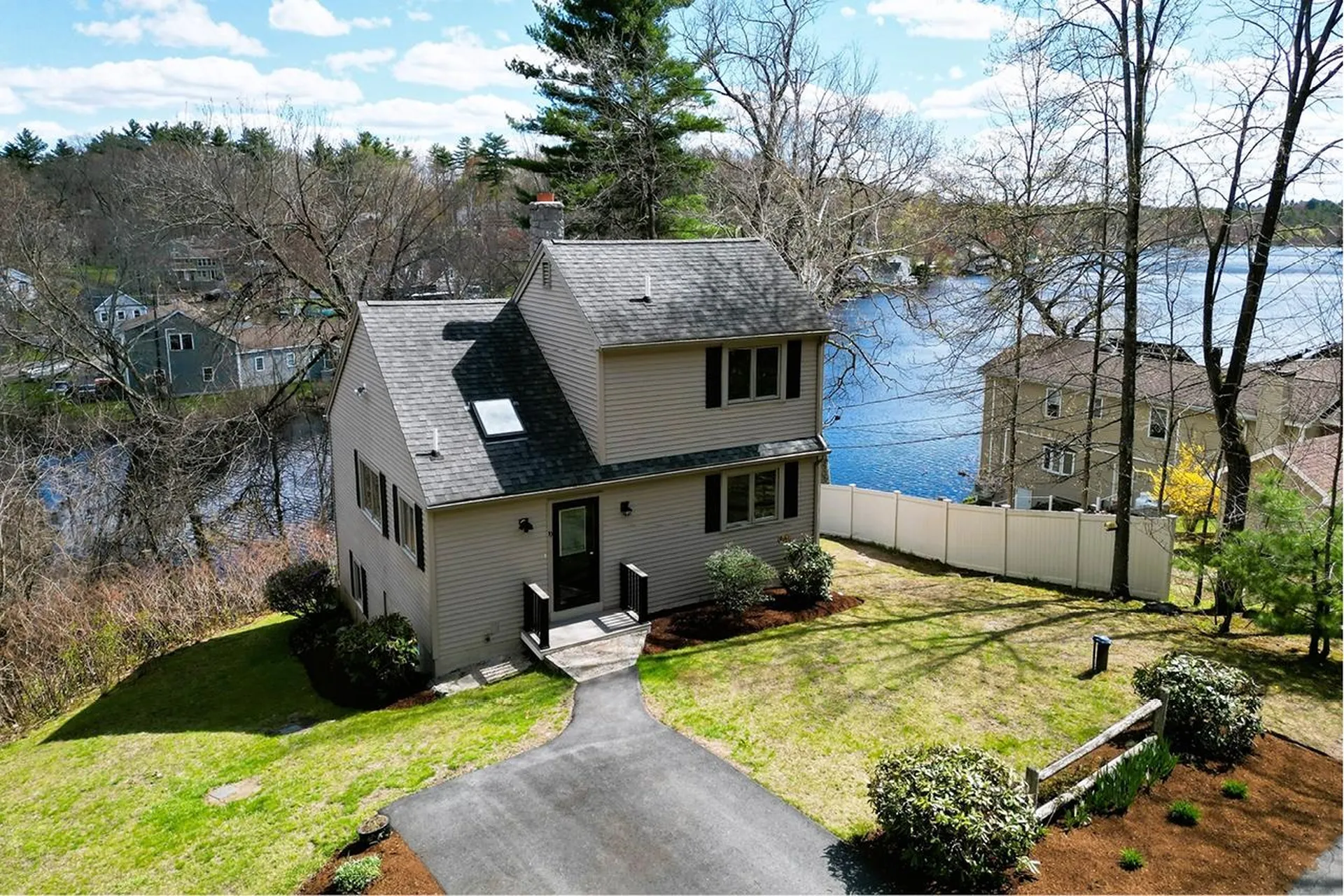 19 Waterfront Way Salem NH 03079