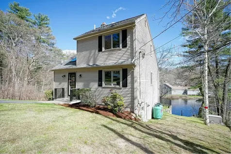 19 Waterfront Way Salem NH 03079