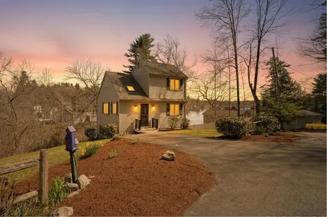 19 Waterfront Way Salem NH 03079