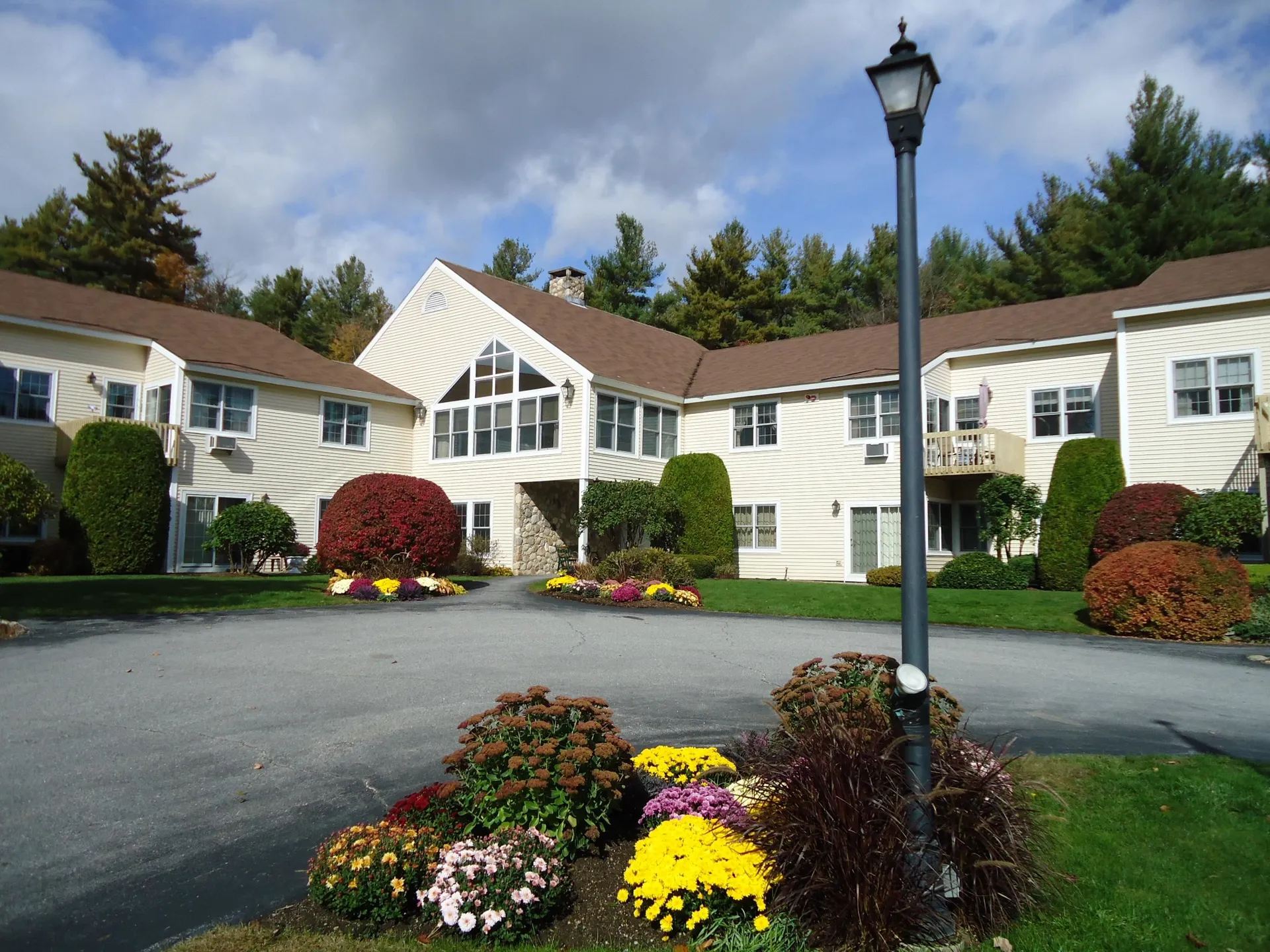 332 Parkside Road New London NH 03257