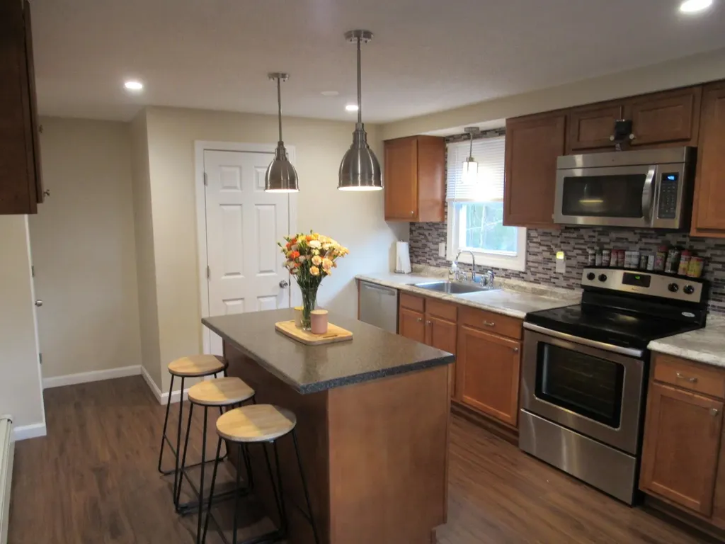 375 Whitehall Road Hooksett NH 03106