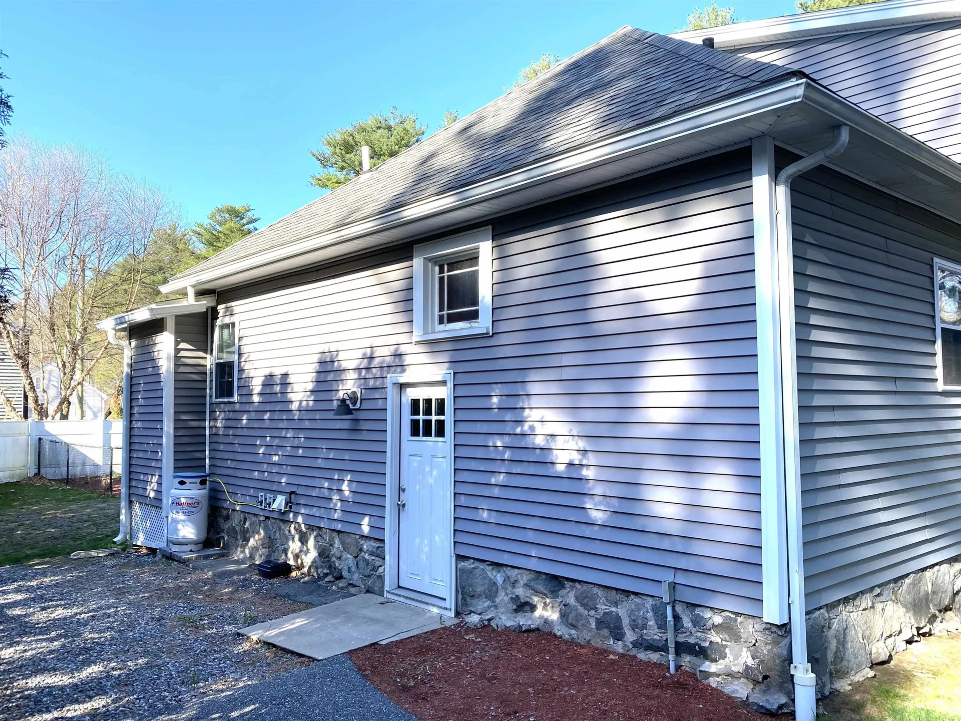 37 Lawrence Road Salem NH 03079