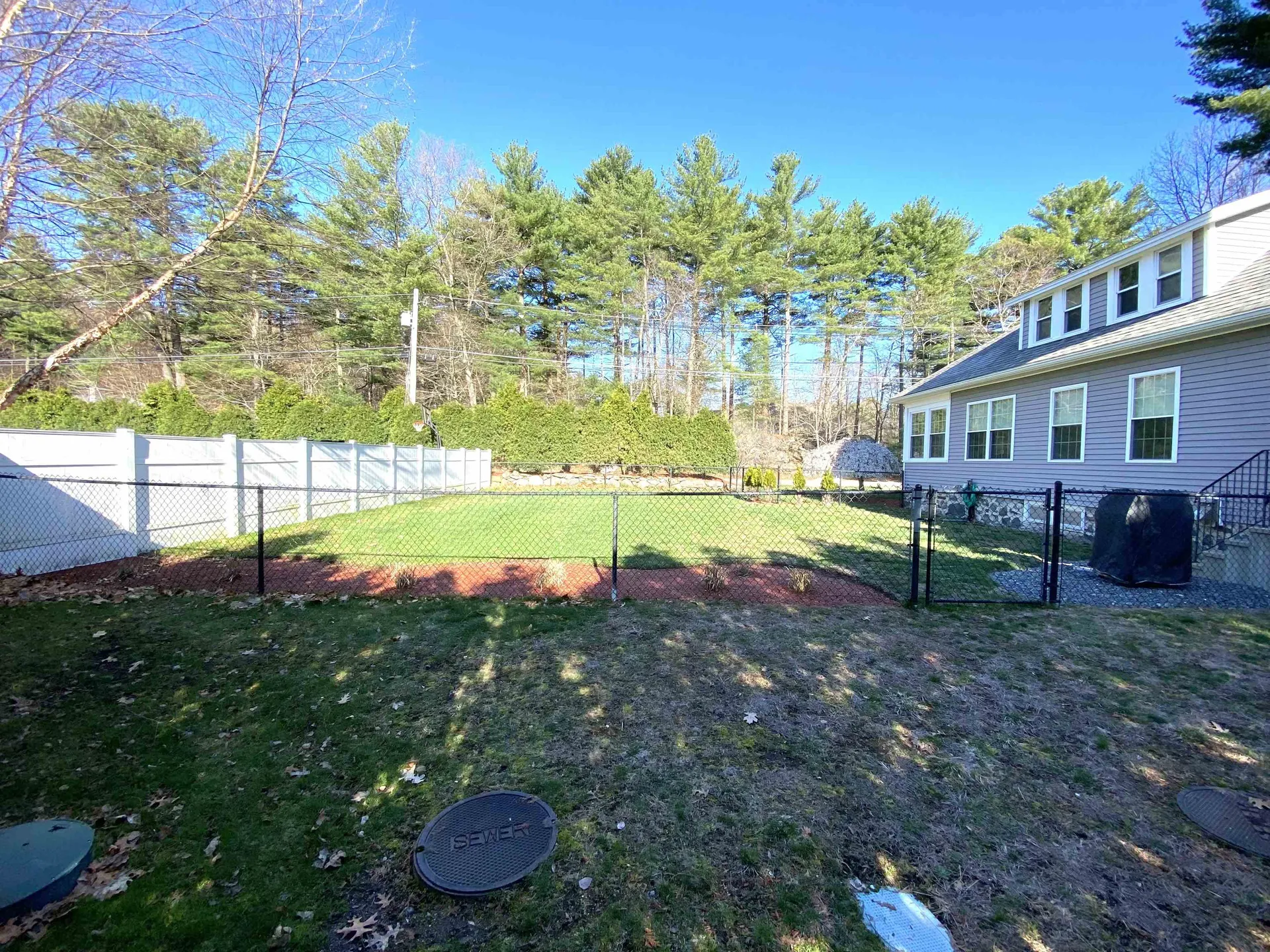 37 Lawrence Road Salem NH 03079