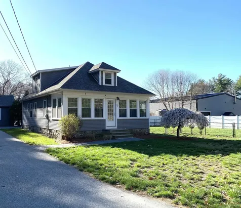 37 Lawrence Road Salem NH 03079
