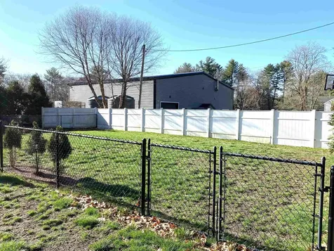 37 Lawrence Road Salem NH 03079