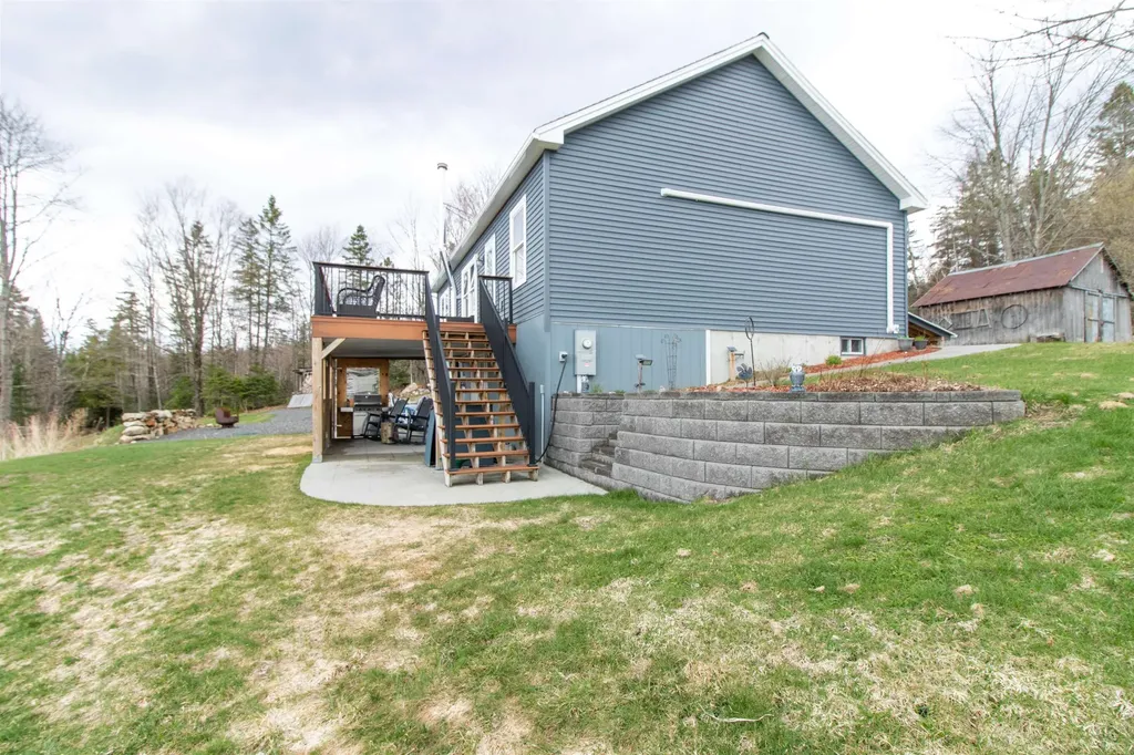 27 Baird Road Newark VT 05871