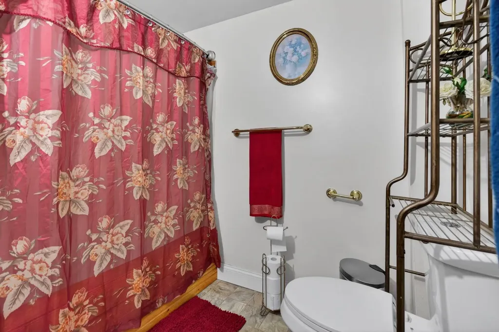 17 Academy Street Rochester NH 03867