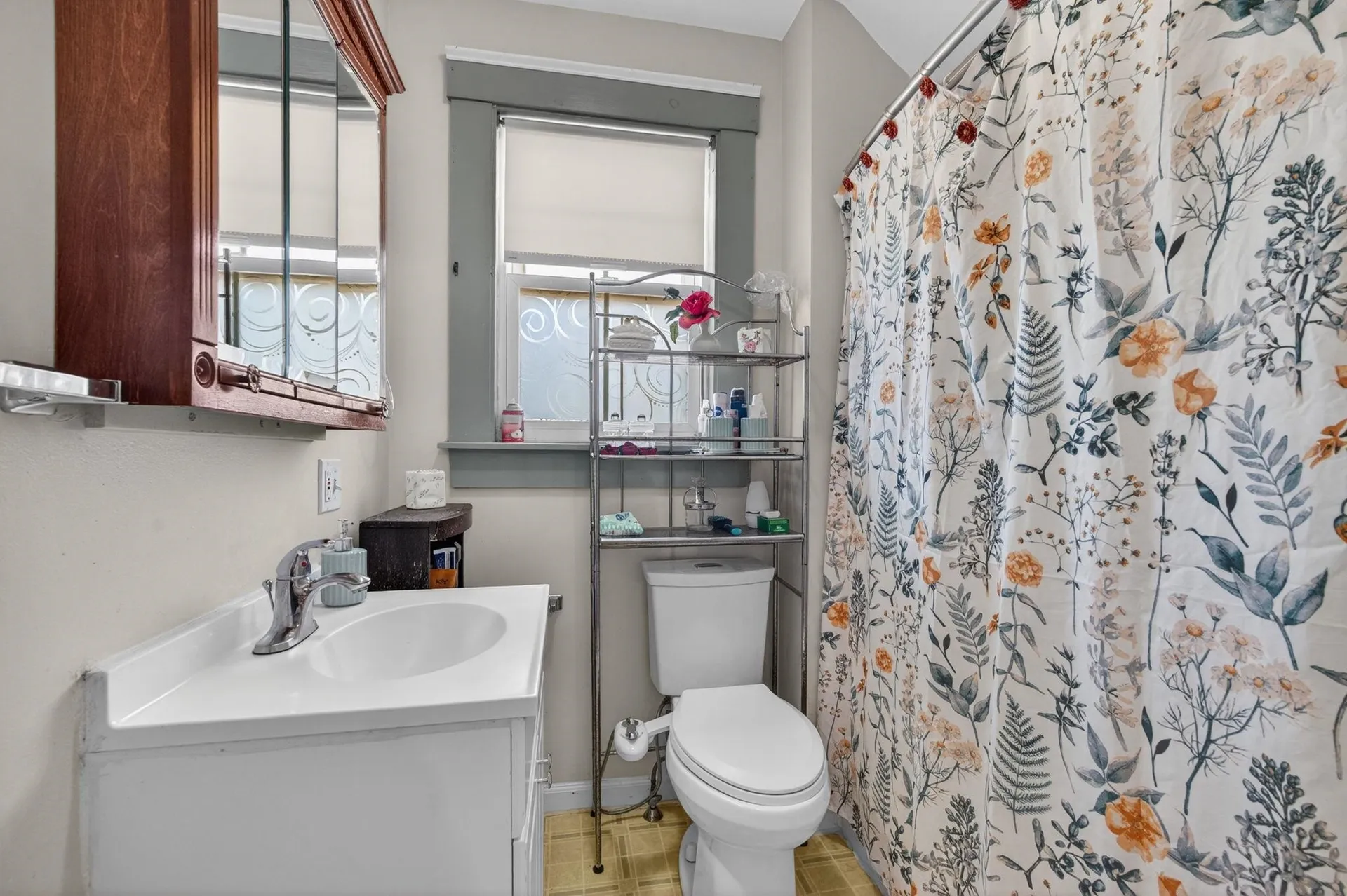 17 Academy Street Rochester NH 03867