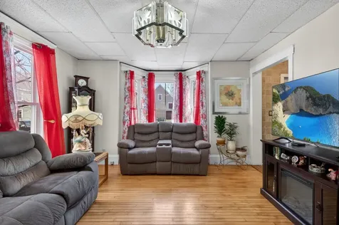 17 Academy Street Rochester NH 03867