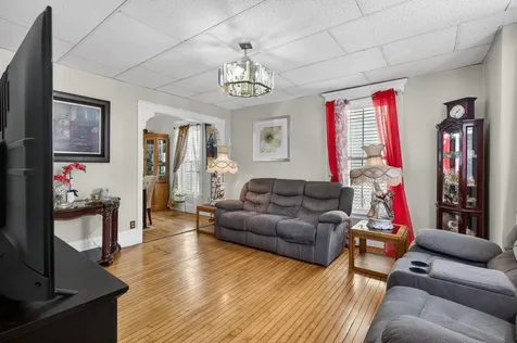 17 Academy Street Rochester NH 03867
