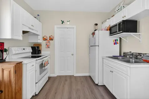 17 Academy Street Rochester NH 03867