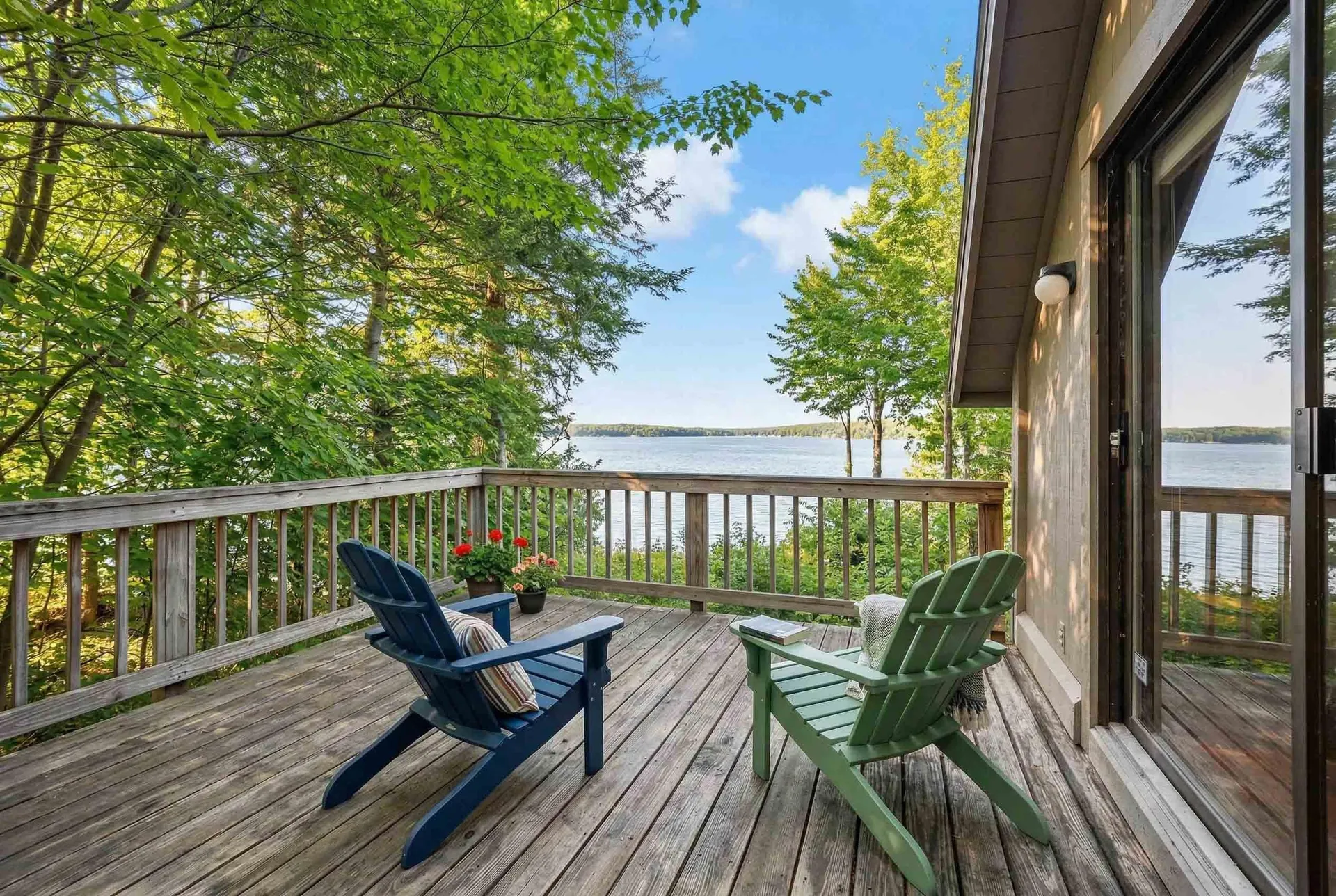 109 South Cove Road New London NH 03257