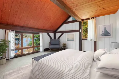 109 South Cove Road New London NH 03257