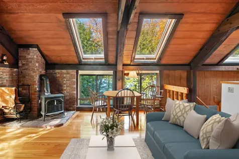 109 South Cove Road New London NH 03257