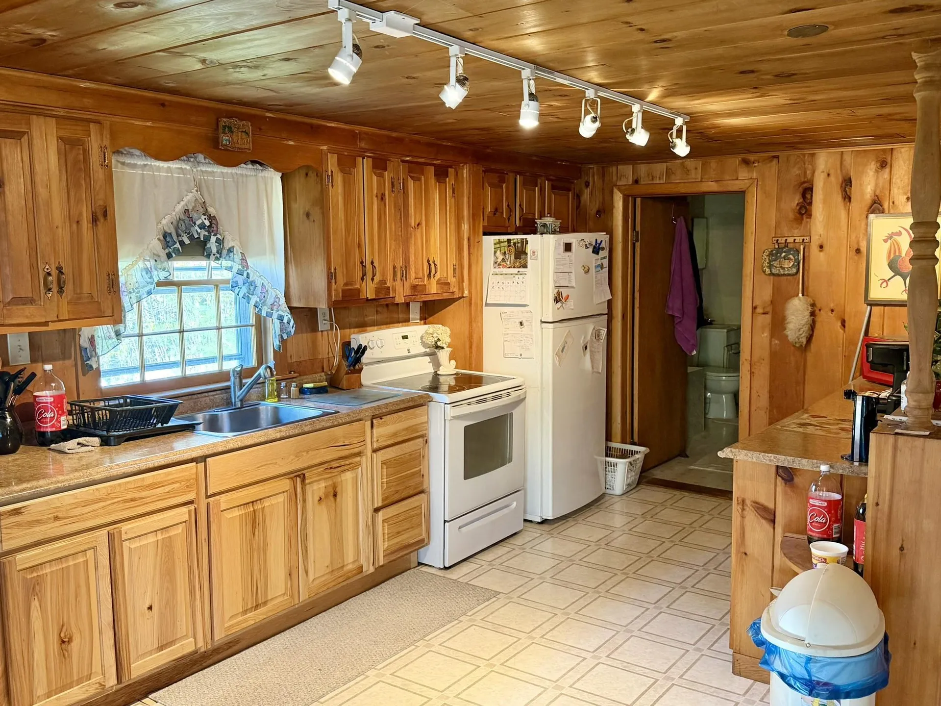 25 S Mayhew Road Hebron NH 03241