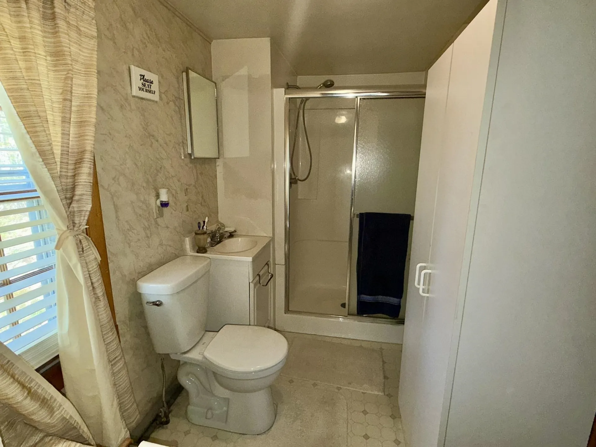 25 S Mayhew Road Hebron NH 03241