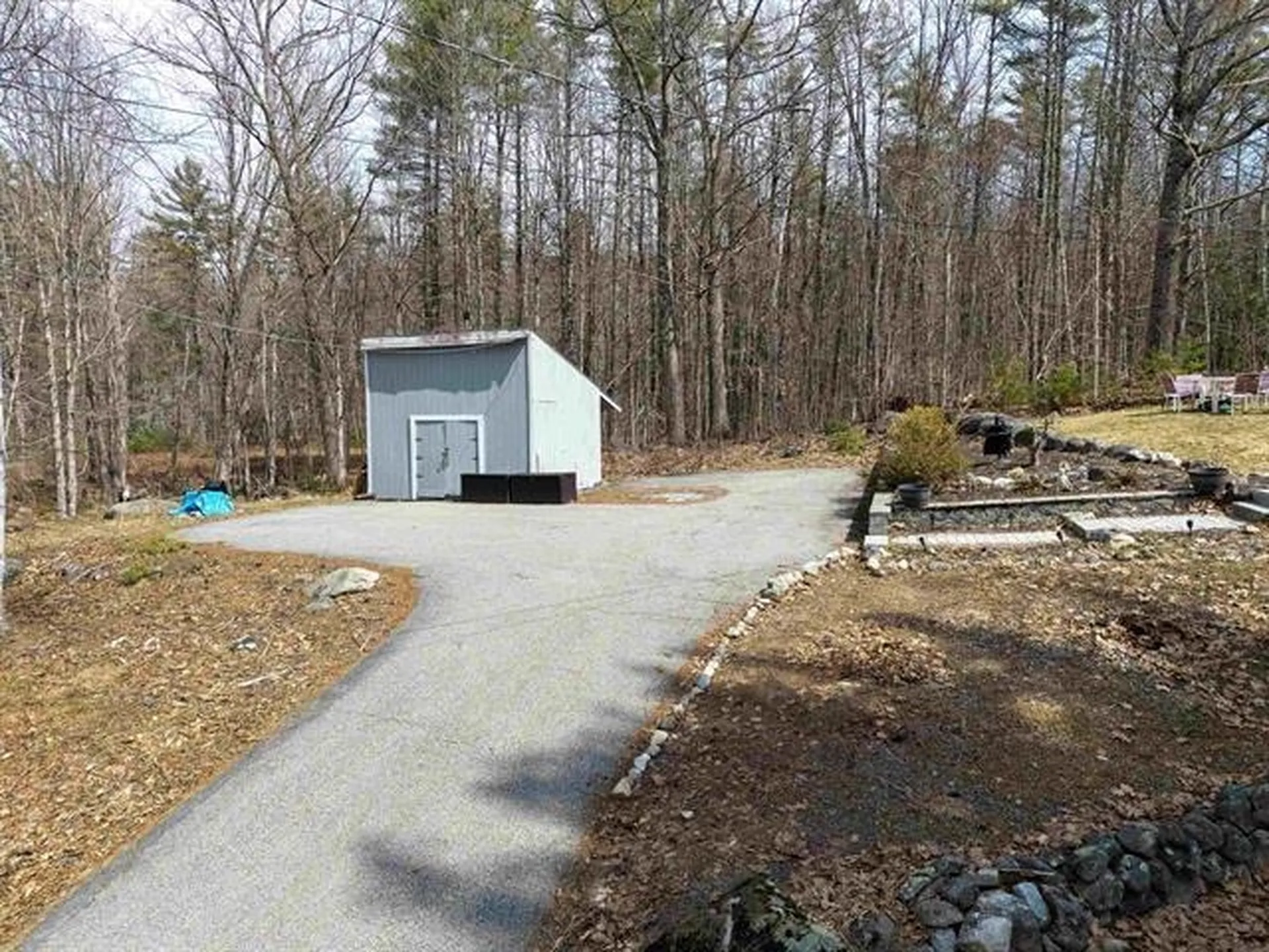 25 S Mayhew Road Hebron NH 03241