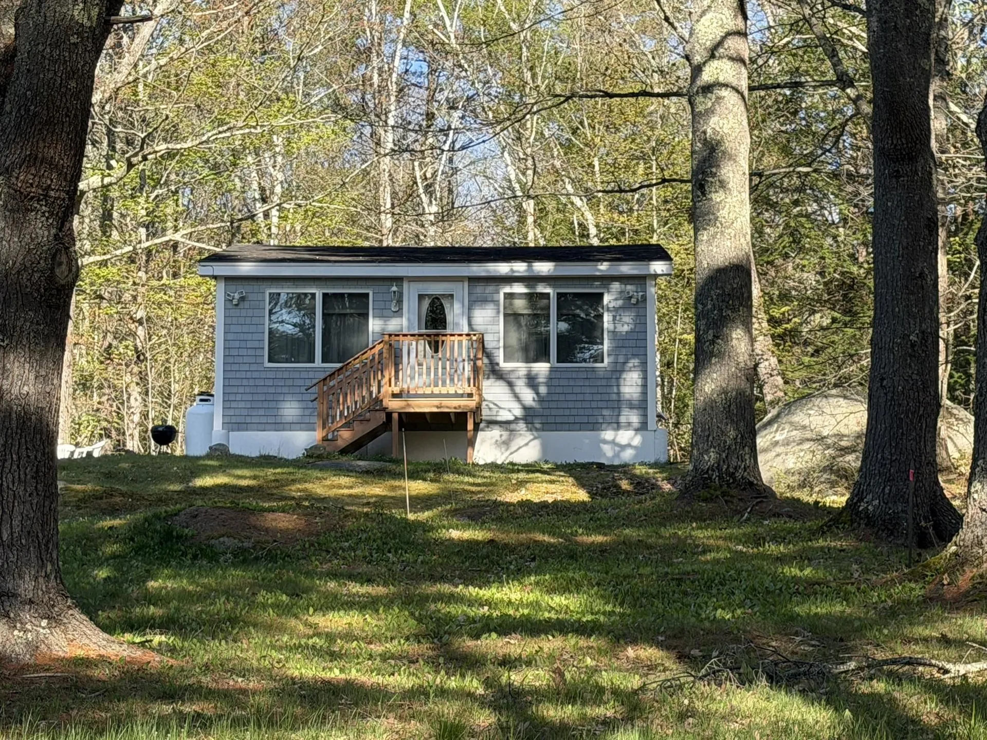 25 S Mayhew Road Hebron NH 03241