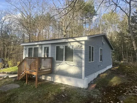 25 S Mayhew Road Hebron NH 03241