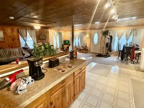 25 S Mayhew Road Hebron NH 03241