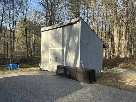 25 S Mayhew Road Hebron NH 03241