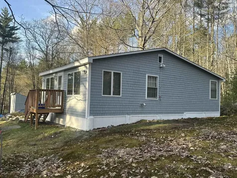25 S Mayhew Road Hebron NH 03241