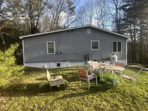 25 S Mayhew Road Hebron NH 03241