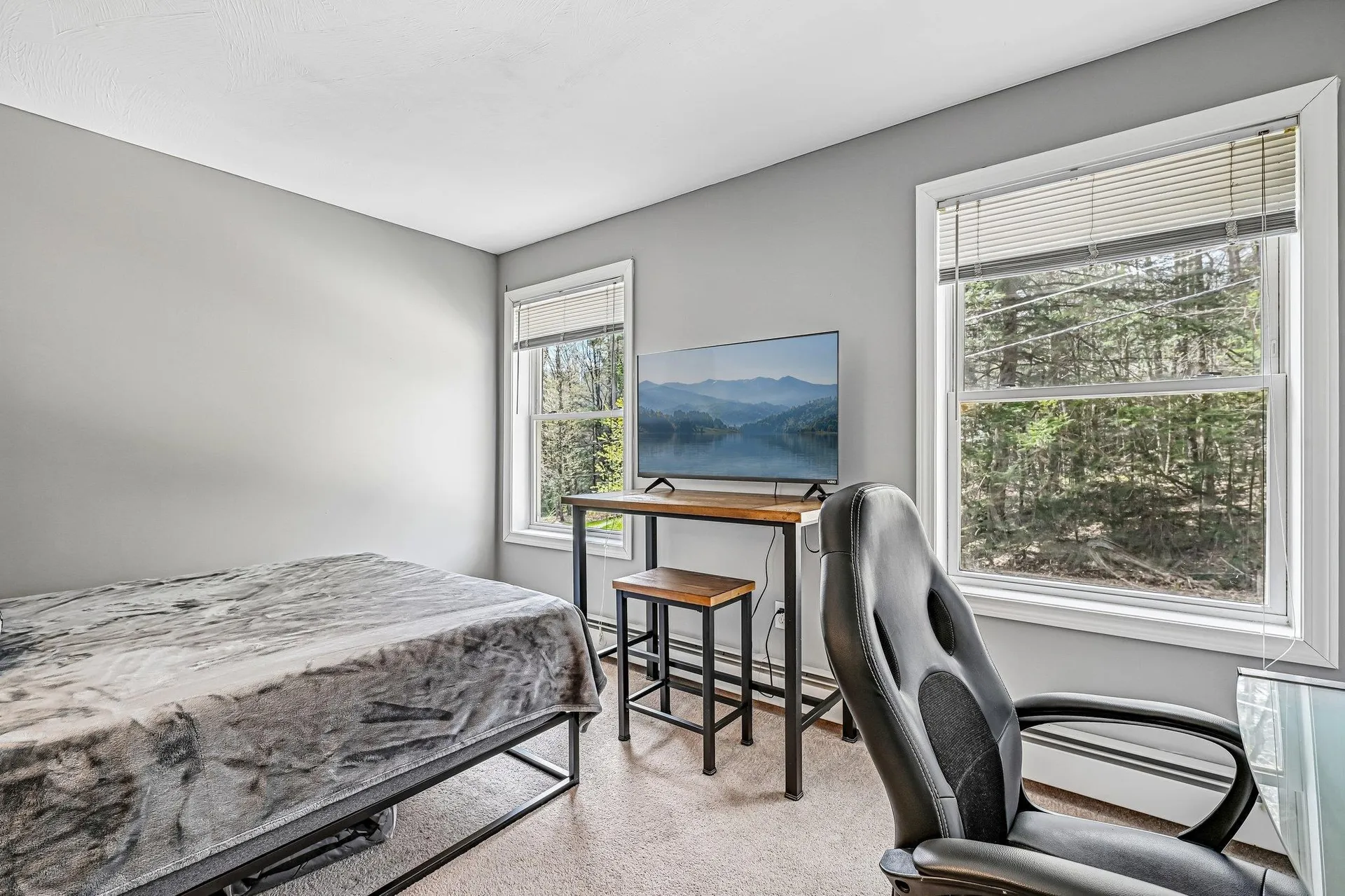 17 Seminole Road Hillsborough NH 03244
