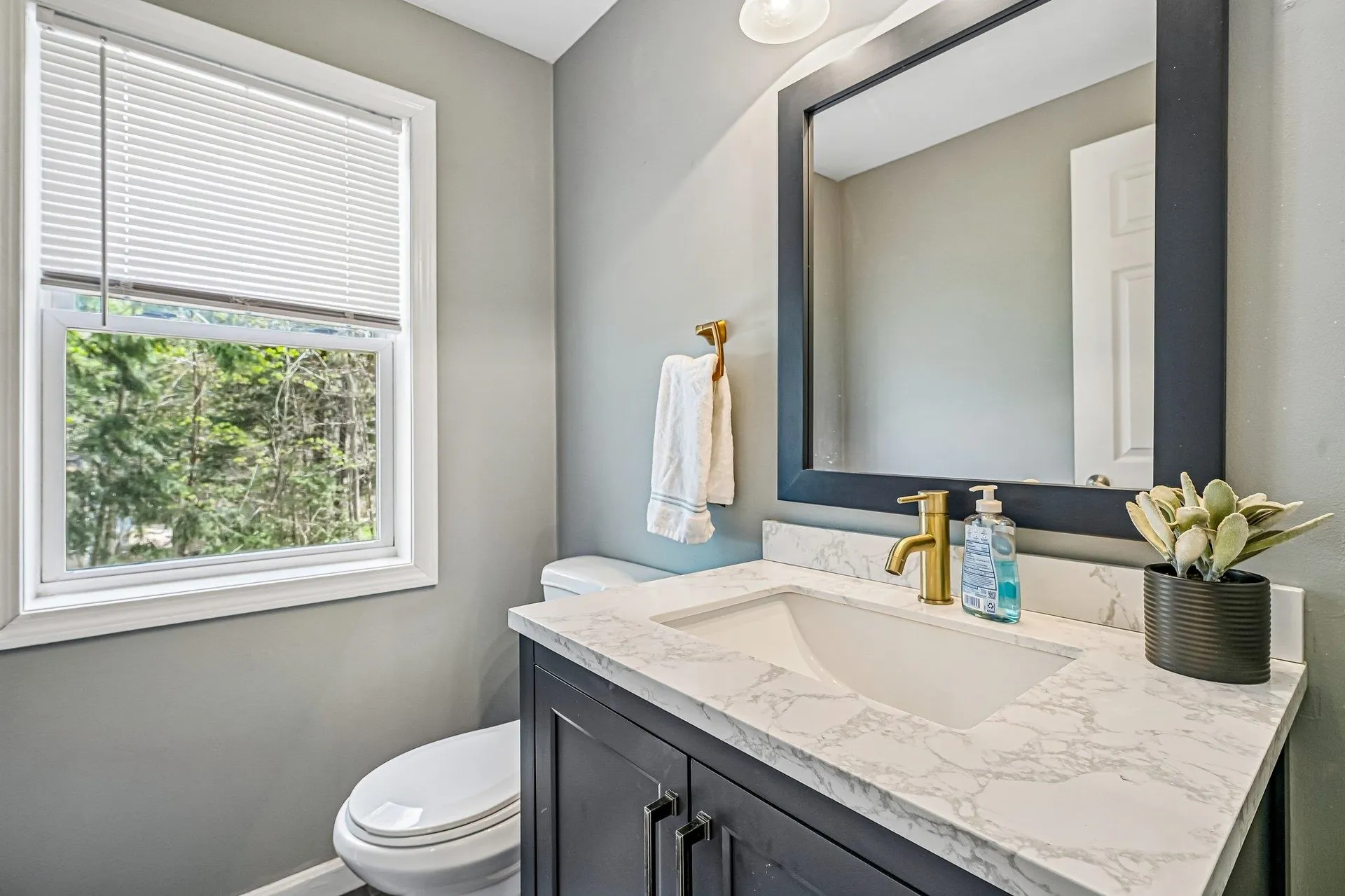 17 Seminole Road Hillsborough NH 03244