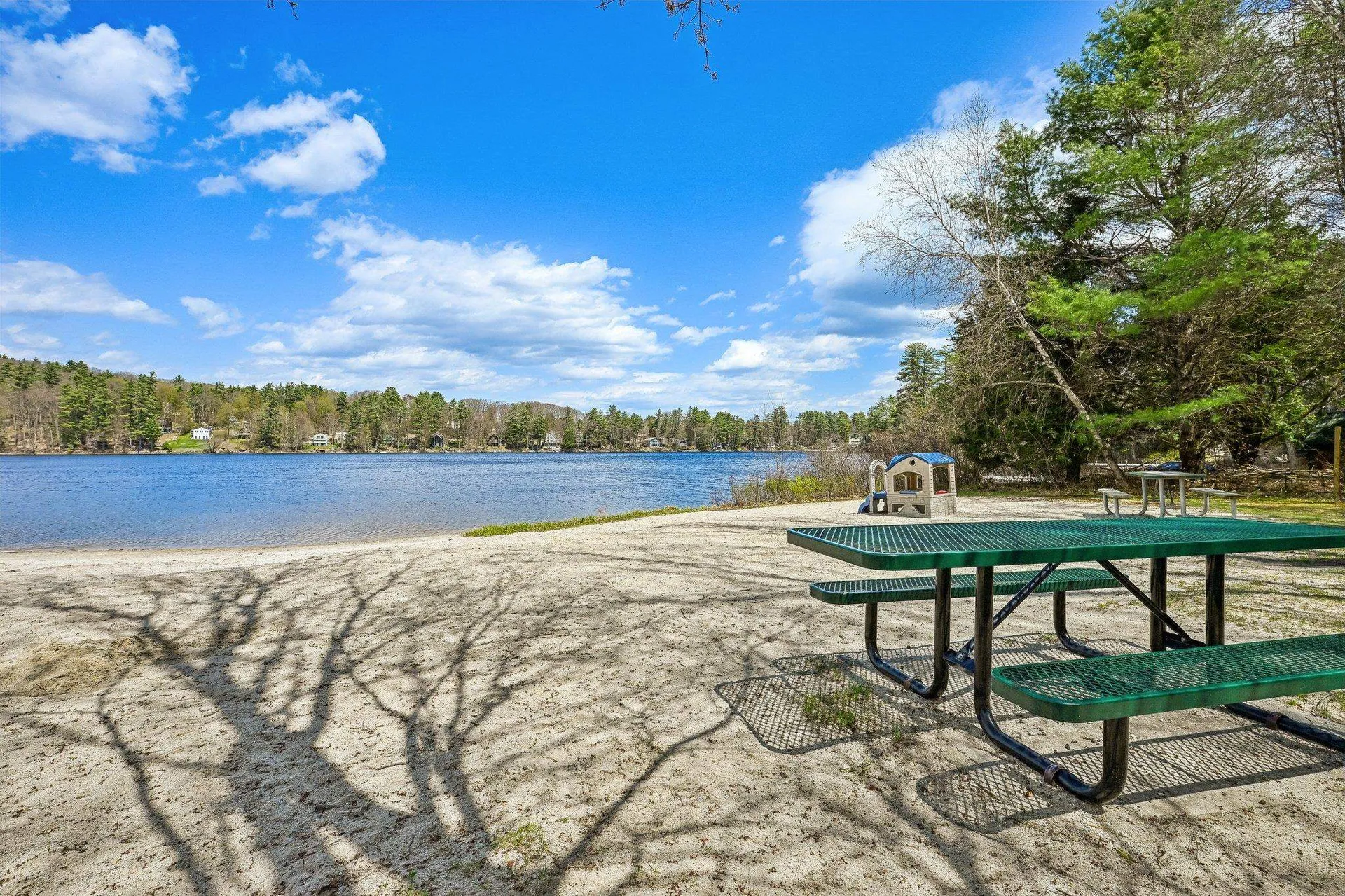 17 Seminole Road Hillsborough NH 03244