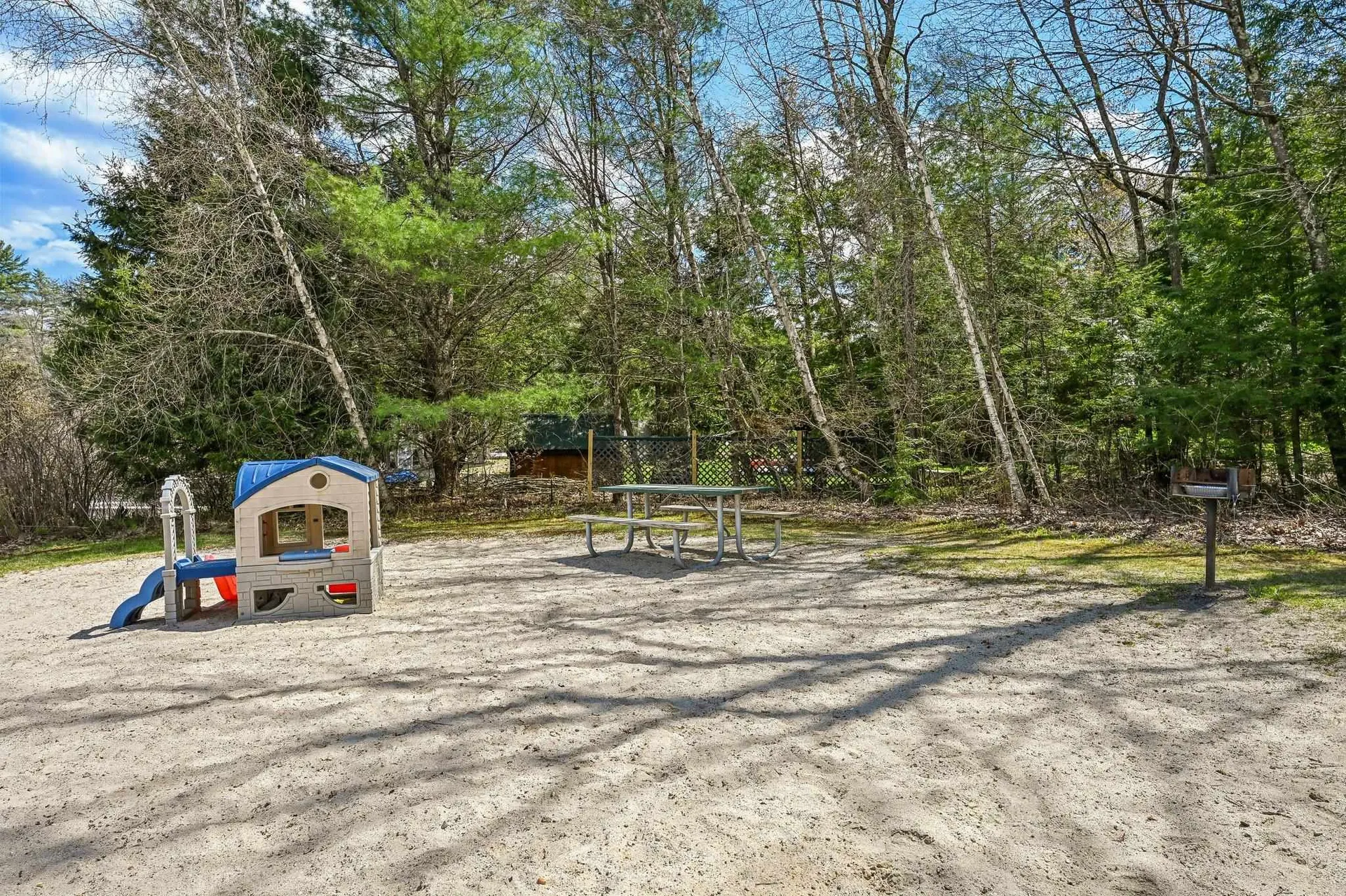 17 Seminole Road Hillsborough NH 03244