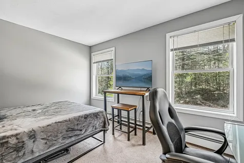 17 Seminole Road Hillsborough NH 03244