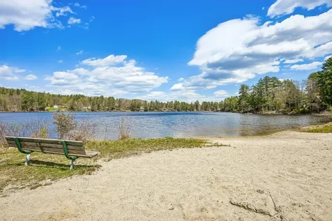 17 Seminole Road Hillsborough NH 03244