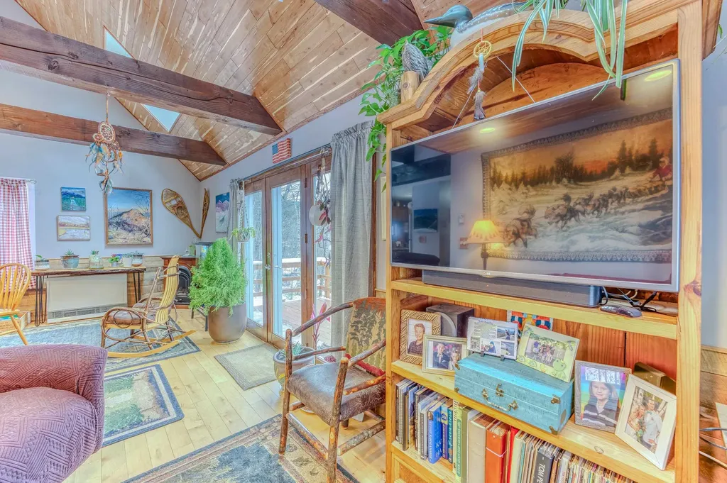 30 Porcupine Drive Campton NH 03223