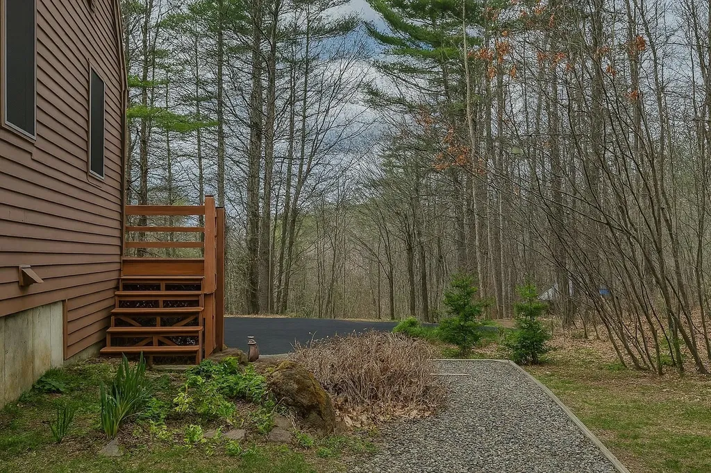 30 Porcupine Drive Campton NH 03223