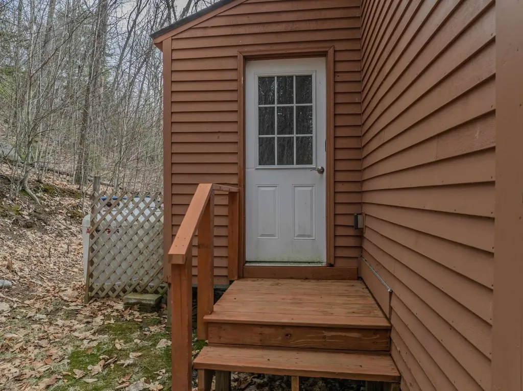 30 Porcupine Drive Campton NH 03223