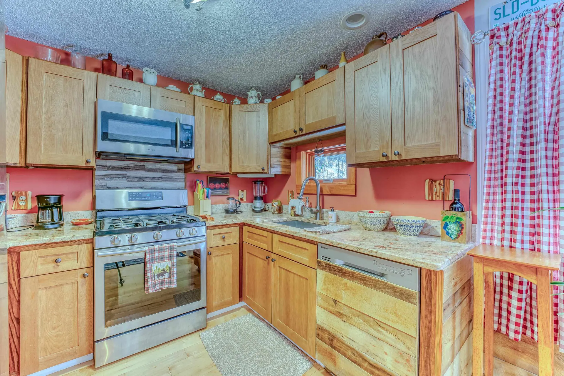 30 Porcupine Drive Campton NH 03223