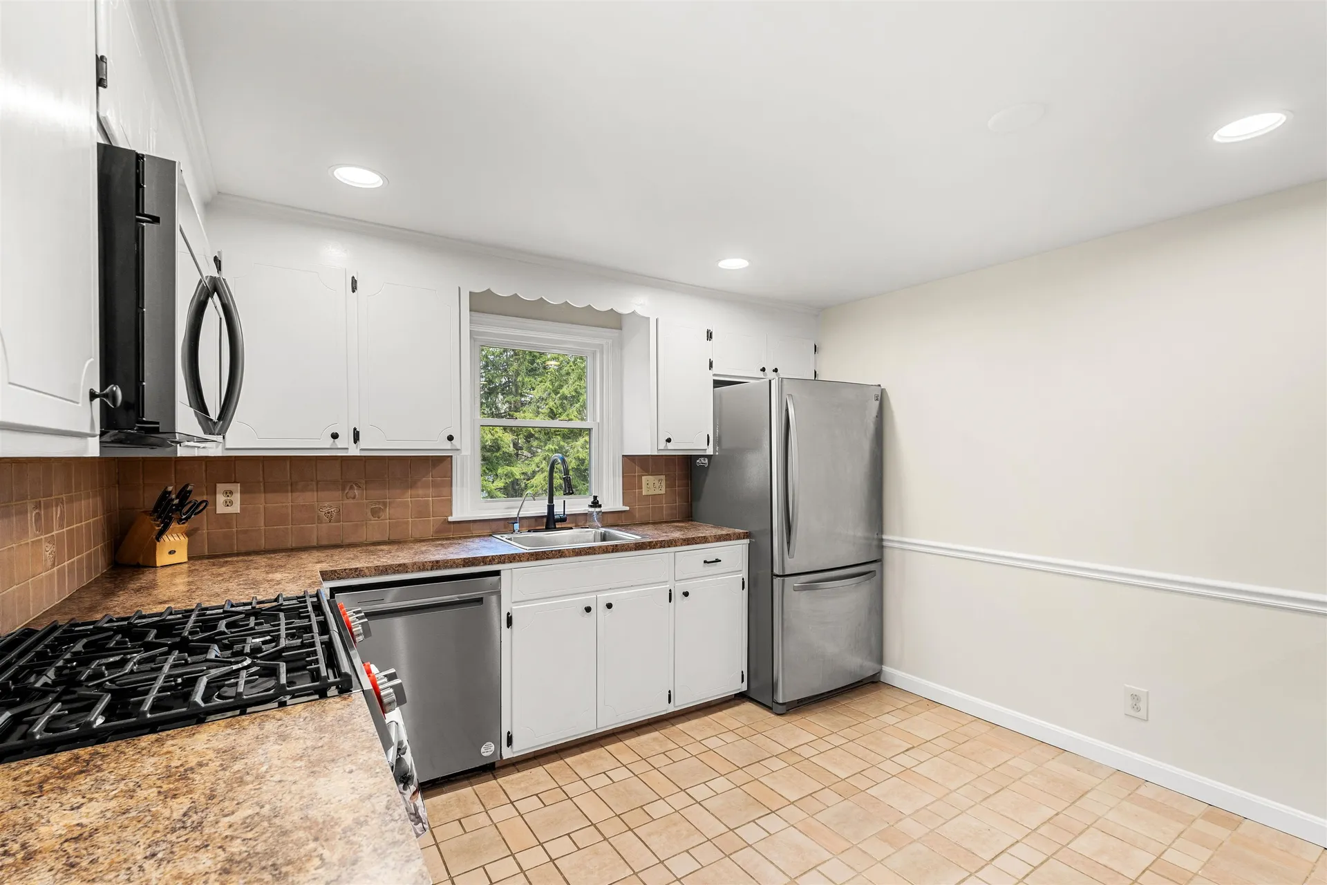 410 E View Drive Pembroke NH 03275