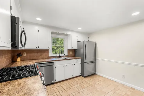 410 E View Drive Pembroke NH 03275