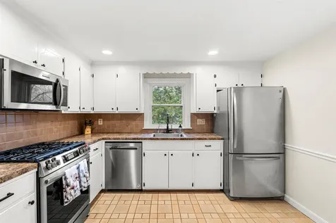 410 E View Drive Pembroke NH 03275