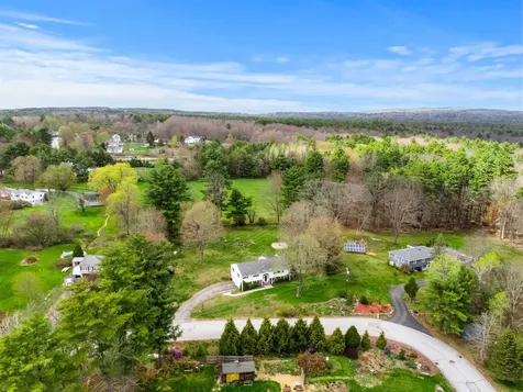 410 E View Drive Pembroke NH 03275
