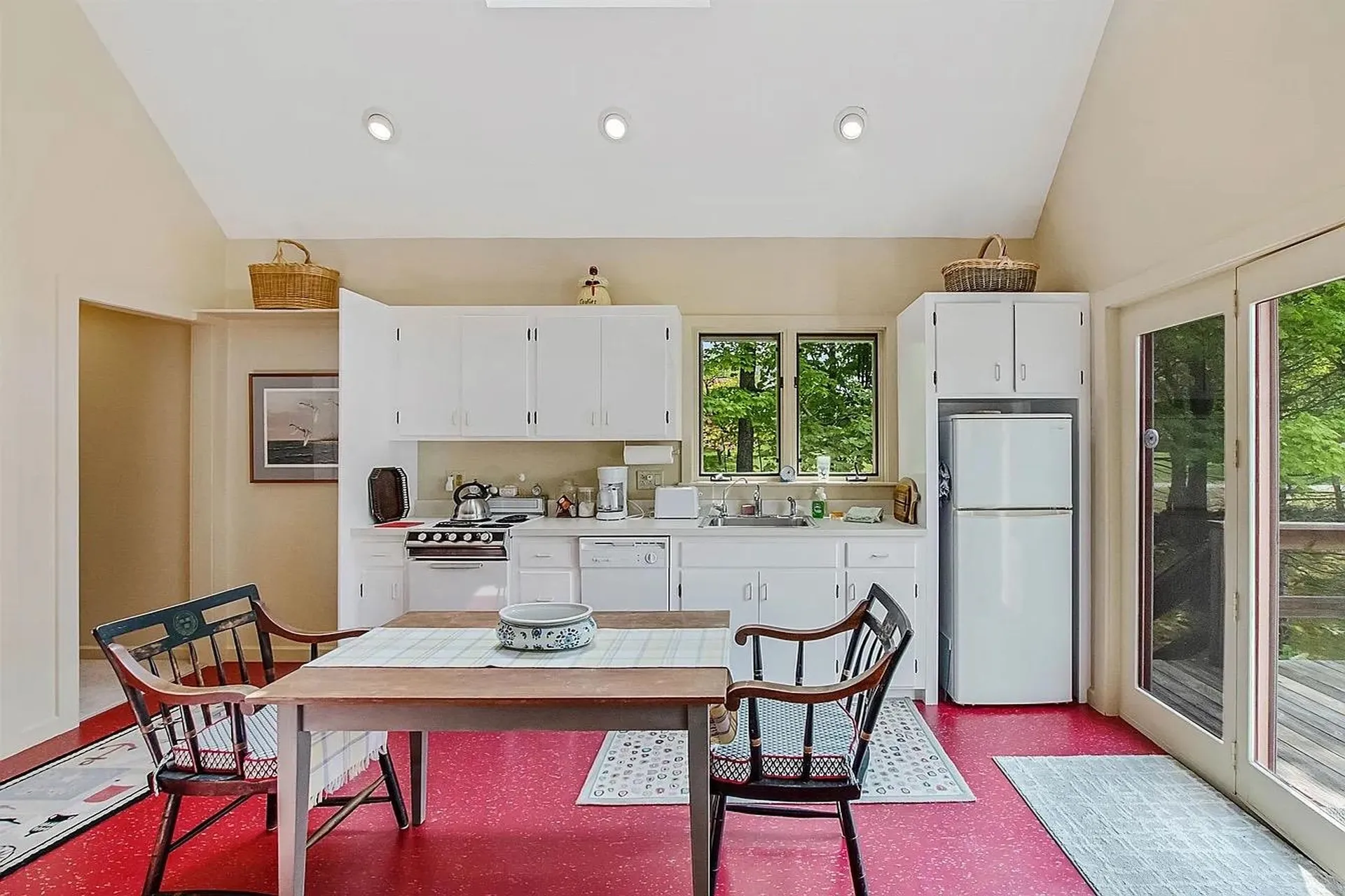 193 Maple Lane New London NH 03257