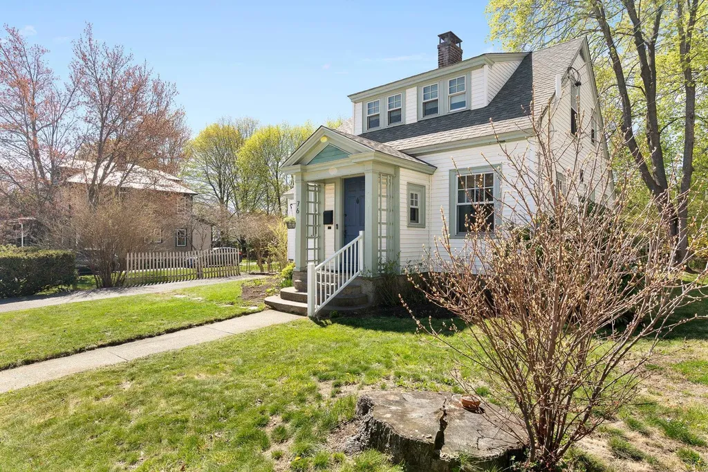 76 Belmont Avenue Brattleboro VT 05301