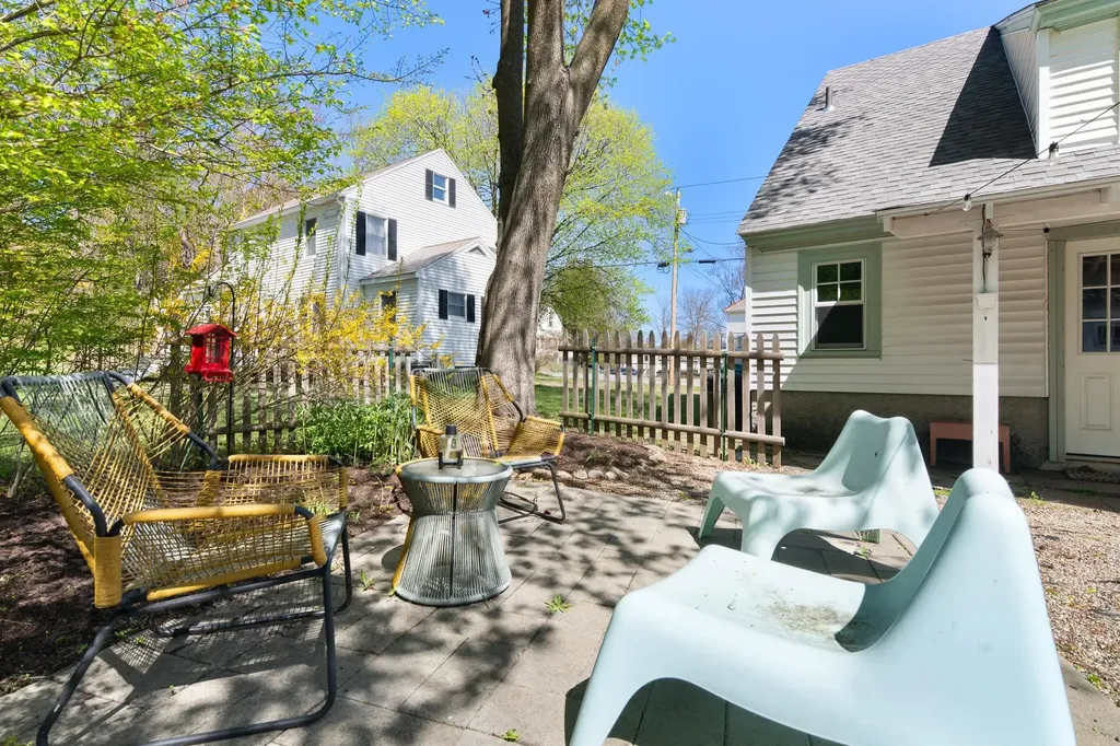 76 Belmont Avenue Brattleboro VT 05301