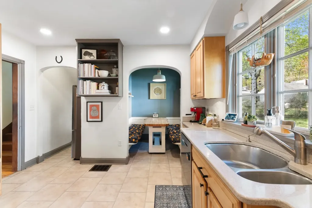 76 Belmont Avenue Brattleboro VT 05301