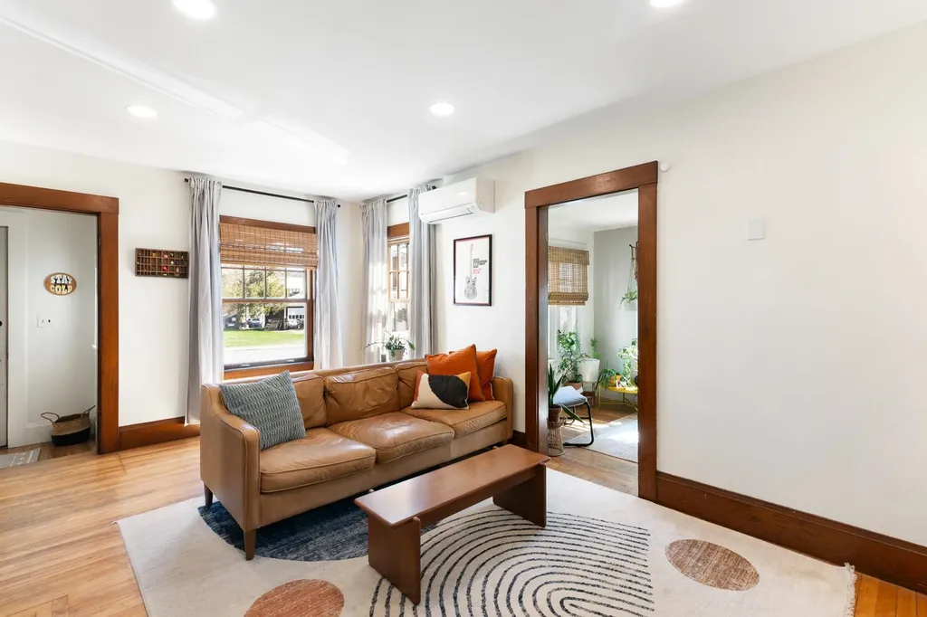 76 Belmont Avenue Brattleboro VT 05301